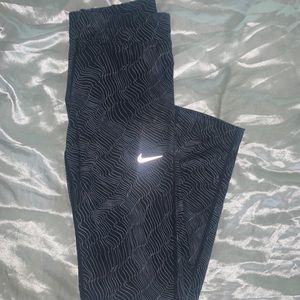 Nike Dri-fit Cropped Leggings